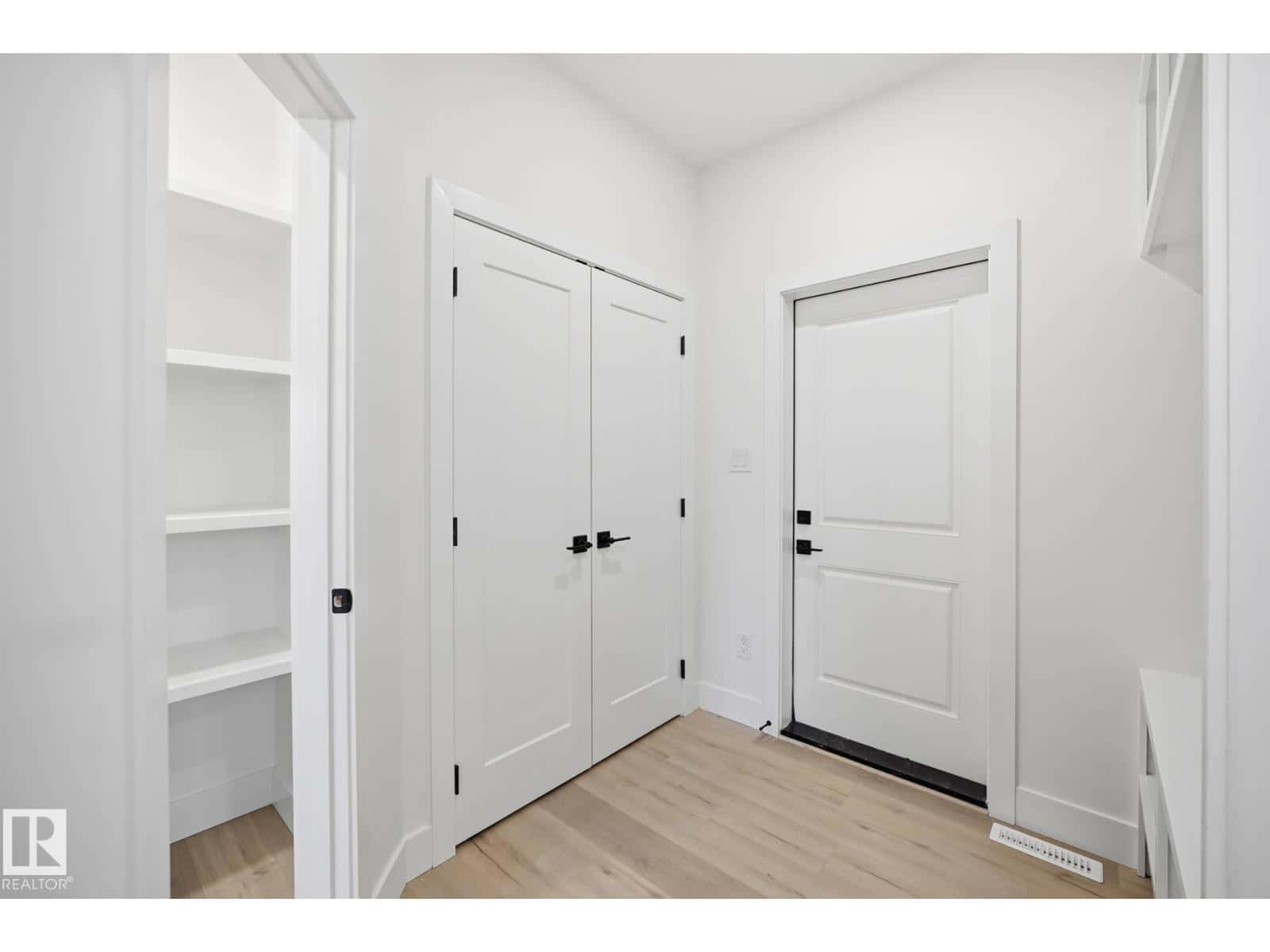 68 Hemingway CR — Spruce Grove, Alberta - Photo 4 of 23