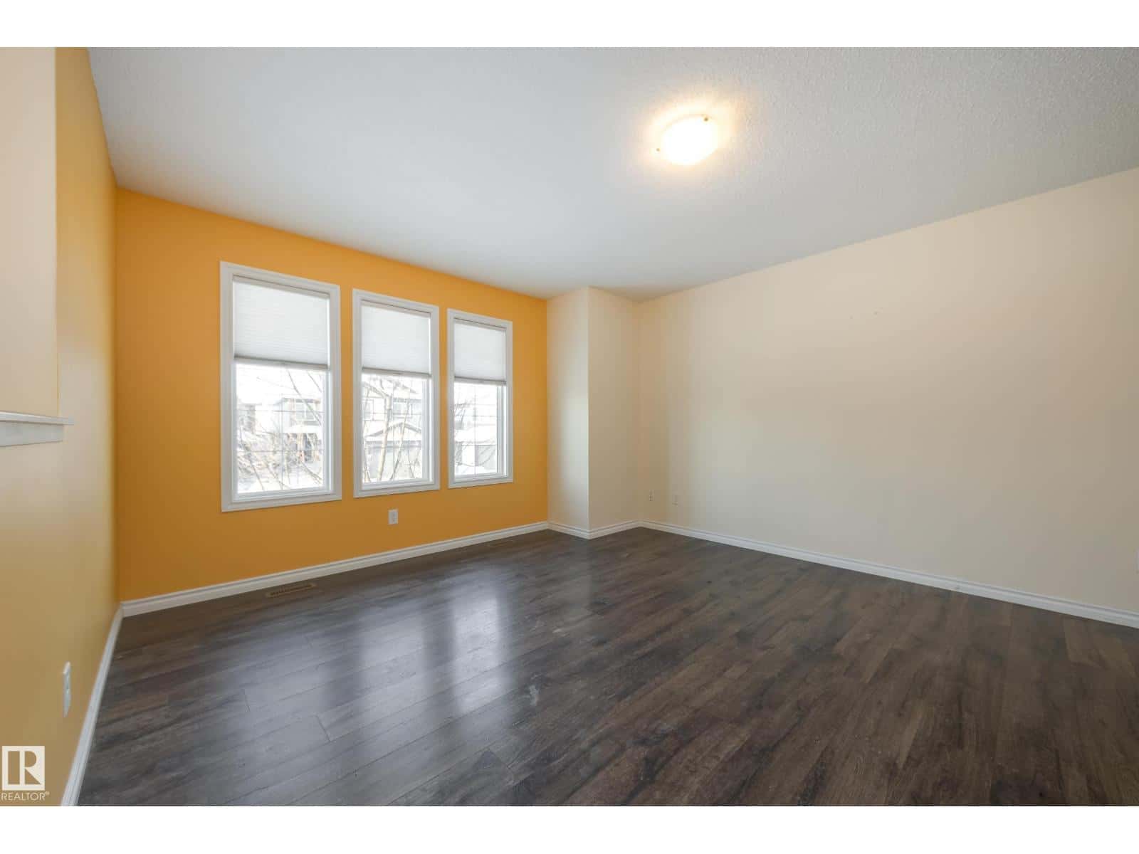 1438 WATT DR SW — Edmonton, Alberta - Photo 5 of 49