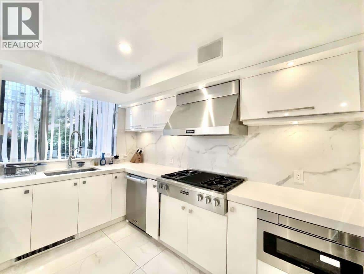 1235 ALBERNI STREET — Vancouver, British Columbia - Photo 4 of 22