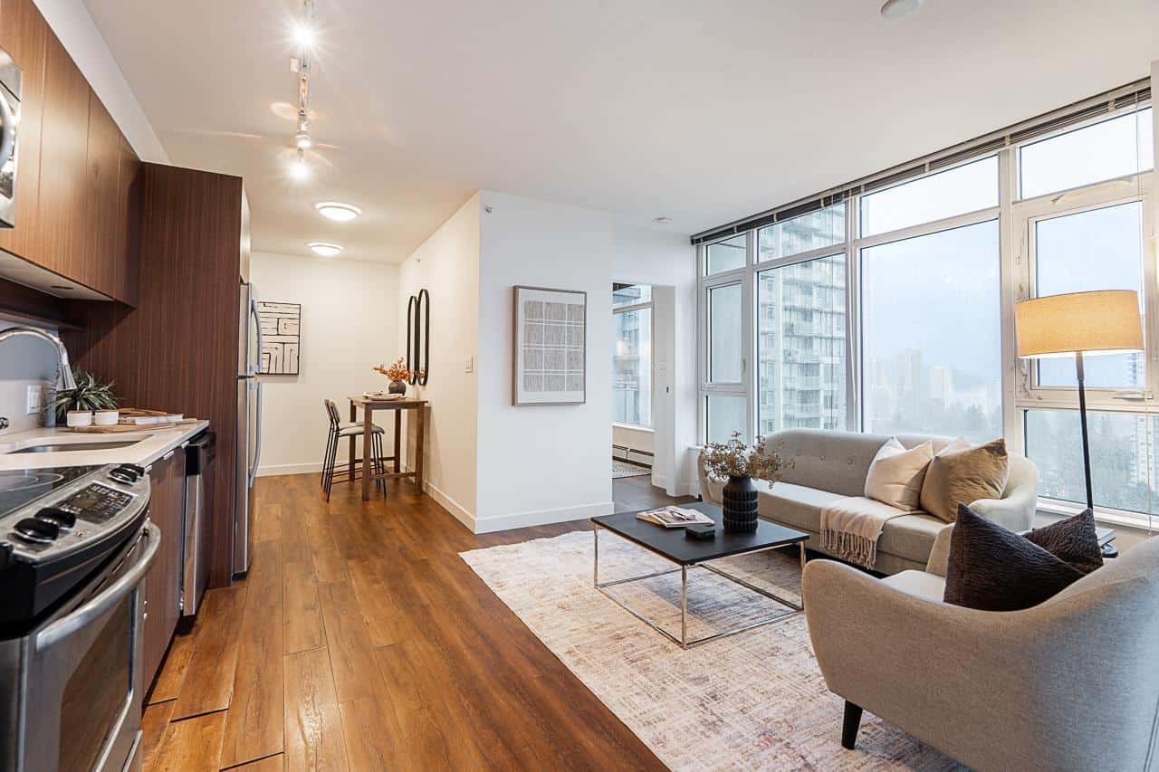 2306 13308 CENTRAL AVENUE — Surrey, British Columbia - Photo 3 of 25