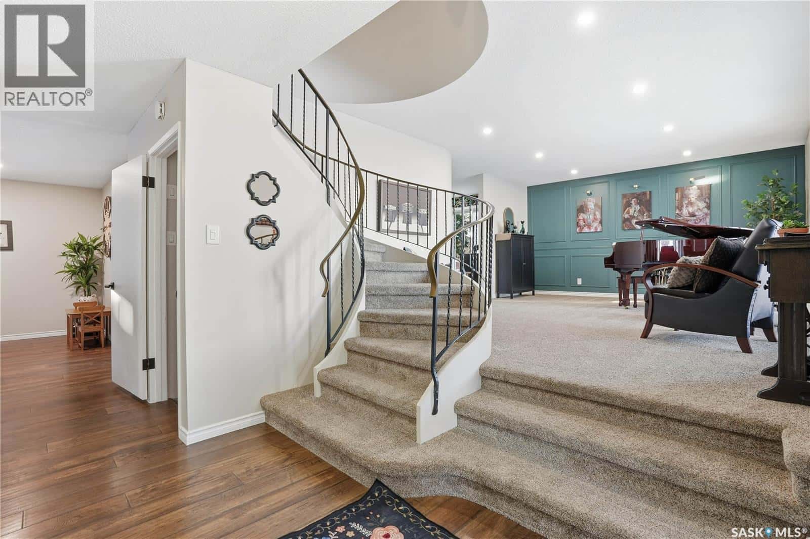 219 Sunset DRIVE — Regina, Saskatchewan - Photo 4 of 50