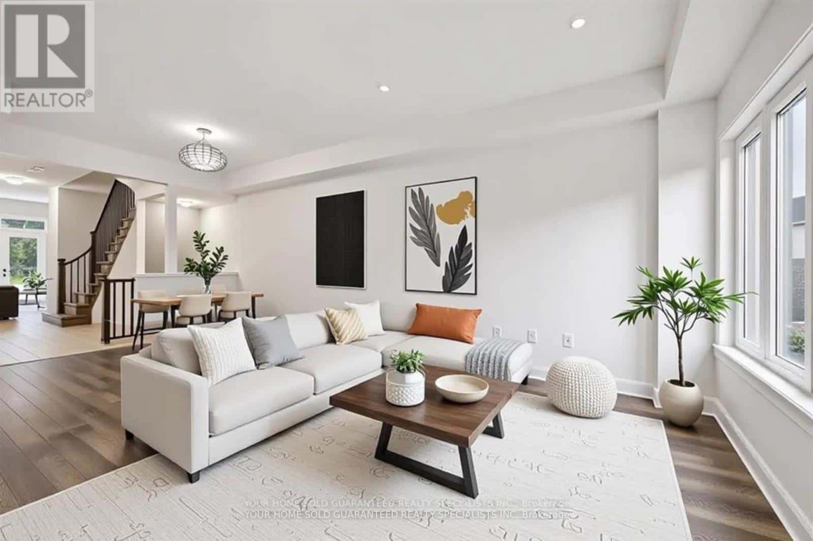 64 COSMOPOLITAN COMMON — St. Catharines (Carlton/Bunting), Ontario - Photo 2 of 20