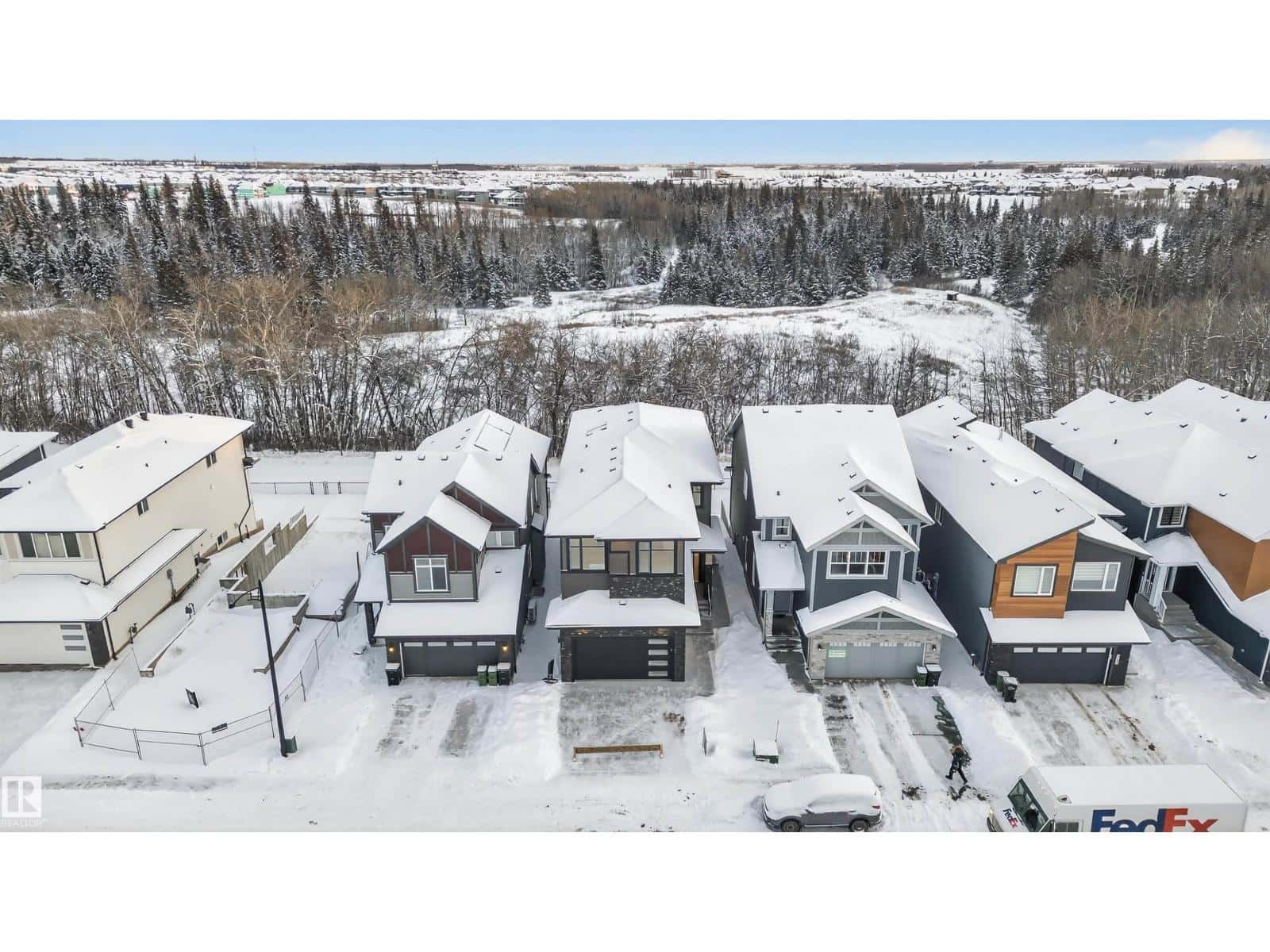 3083 158 ST SW — Edmonton, Alberta - Photo 3 of 75