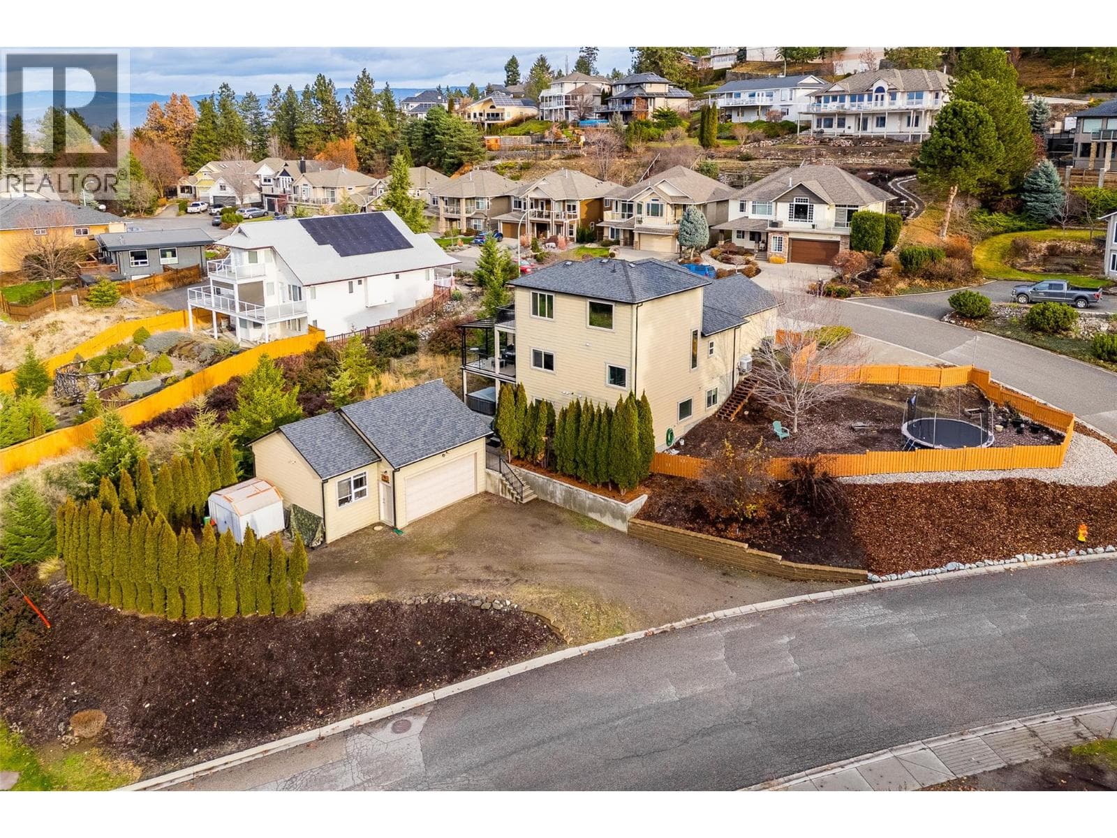 698 Westpoint Court — Kelowna, British Columbia - Main photo