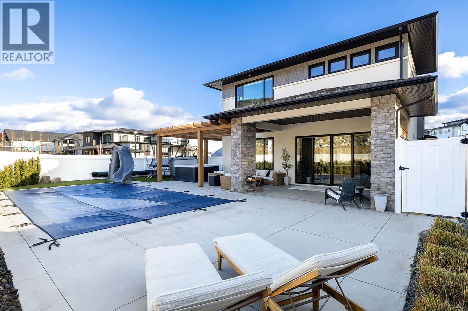 2688 Ridgemount Drive — West Kelowna, British Columbia - Photo 2 of 90