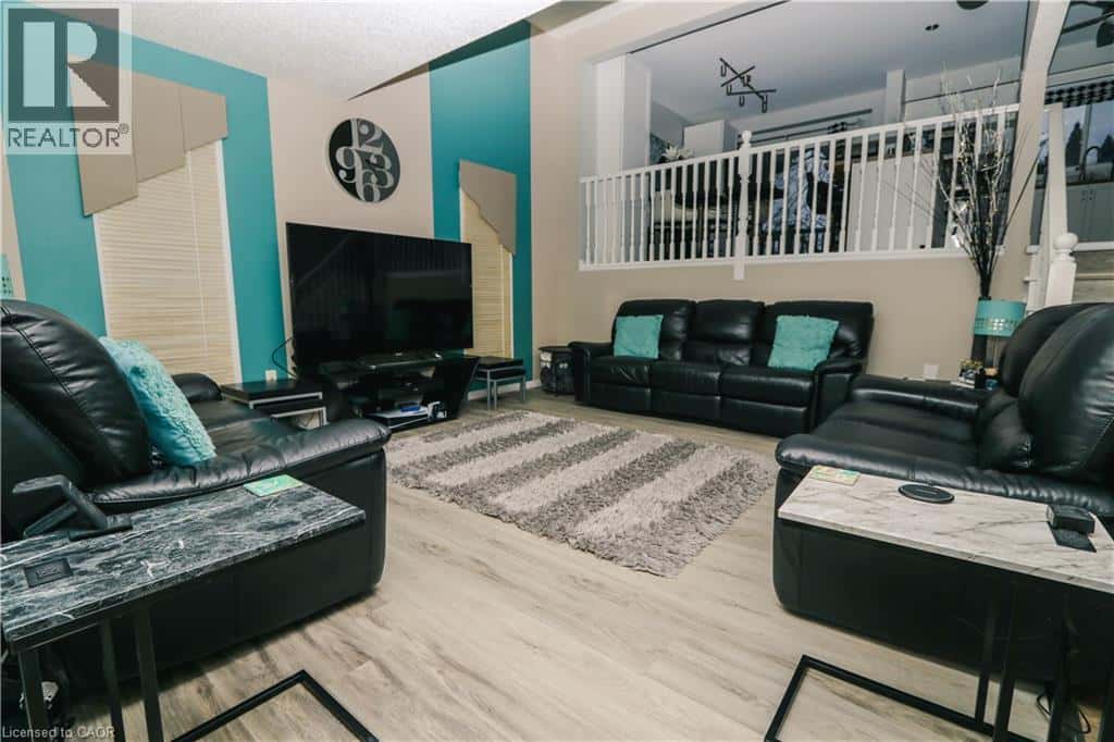 15 GEES Way — Cambridge, Ontario - Photo 3 of 26