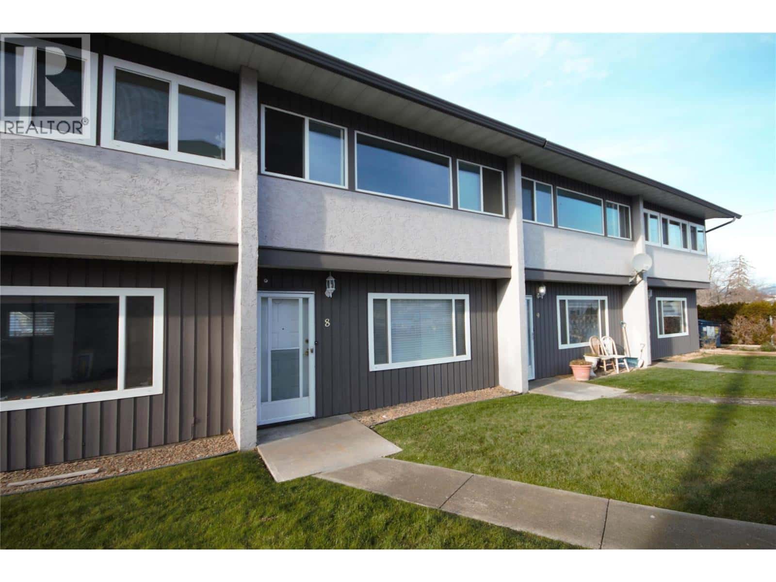 5820 MAIN Street Unit# 8 — Oliver, British Columbia - Photo 3 of 28