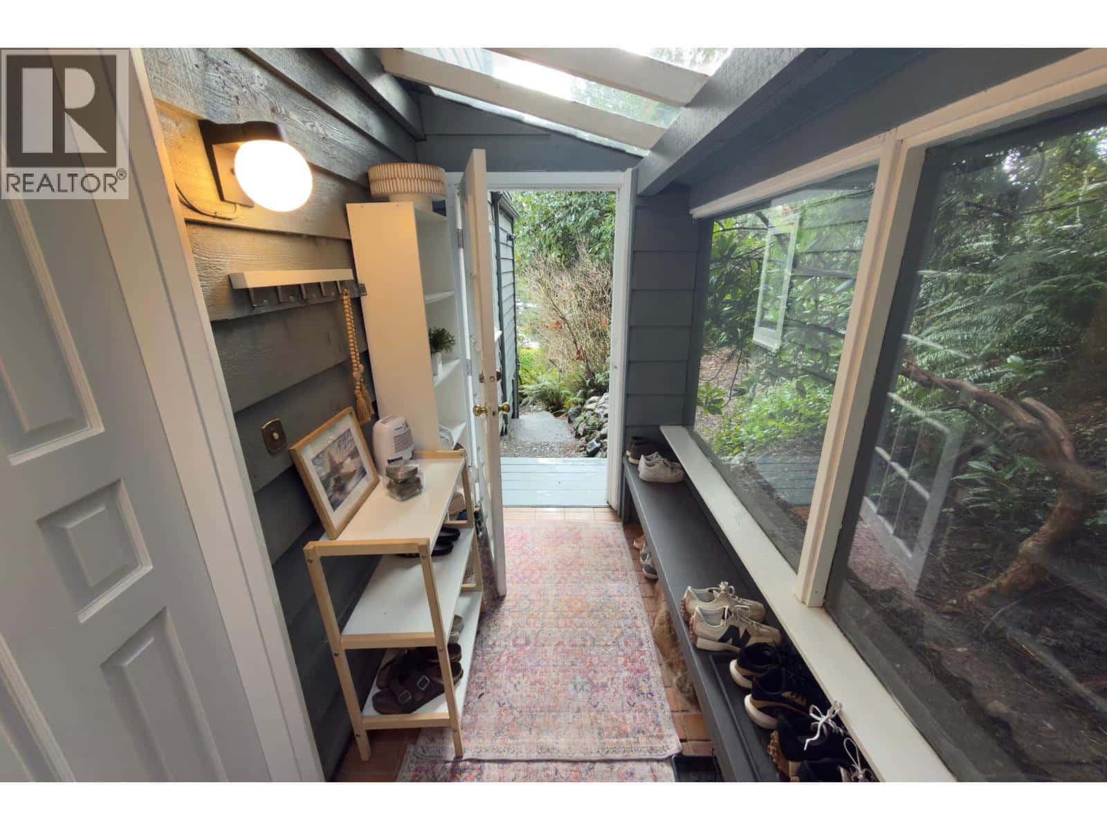 2711 PANORAMA DRIVE — North Vancouver, British Columbia - Photo 2 of 40