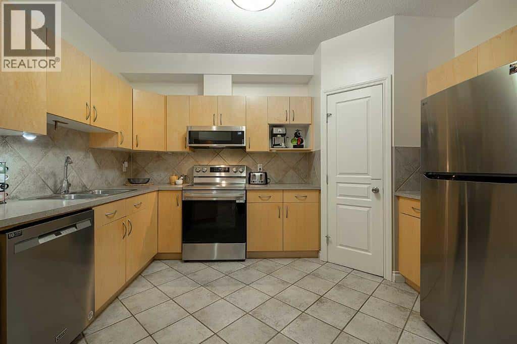 202, 138 18 Avenue SE — Calgary, Alberta - Photo 3 of 47