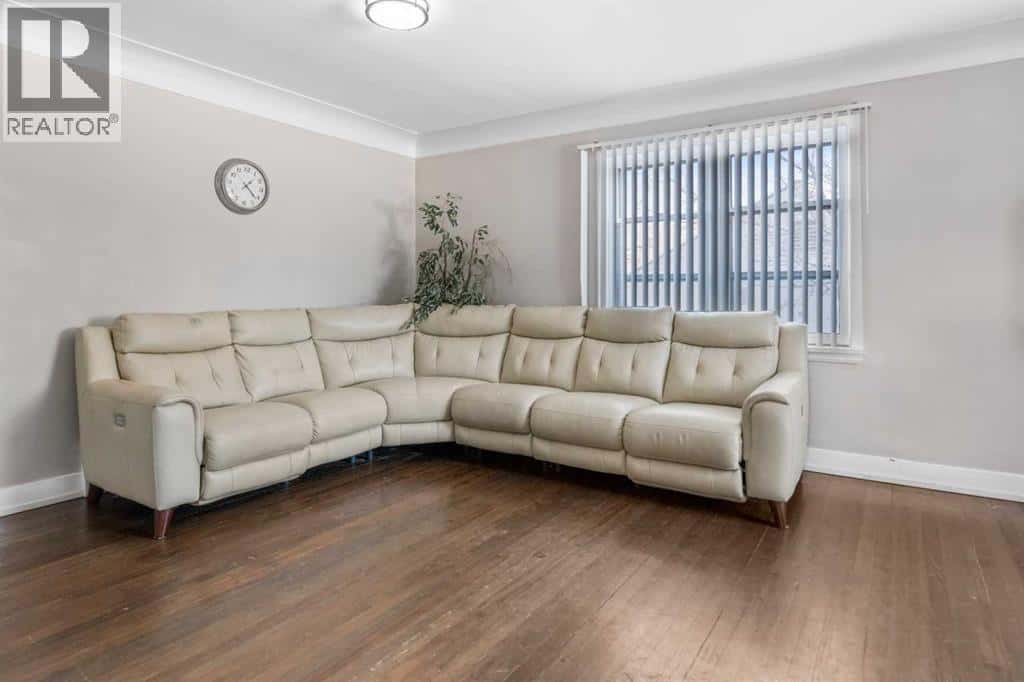 Calgary — Calgary - Photo 5 of 33