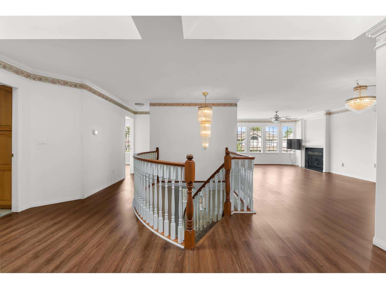 34654 7 AVENUE — Abbotsford, British Columbia - Photo 5 of 40