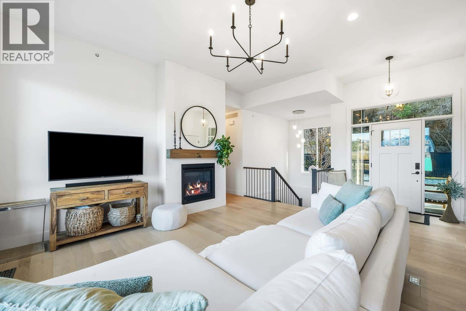 10708 Quail Road — Lake Country, British Columbia - Photo 5 of 48