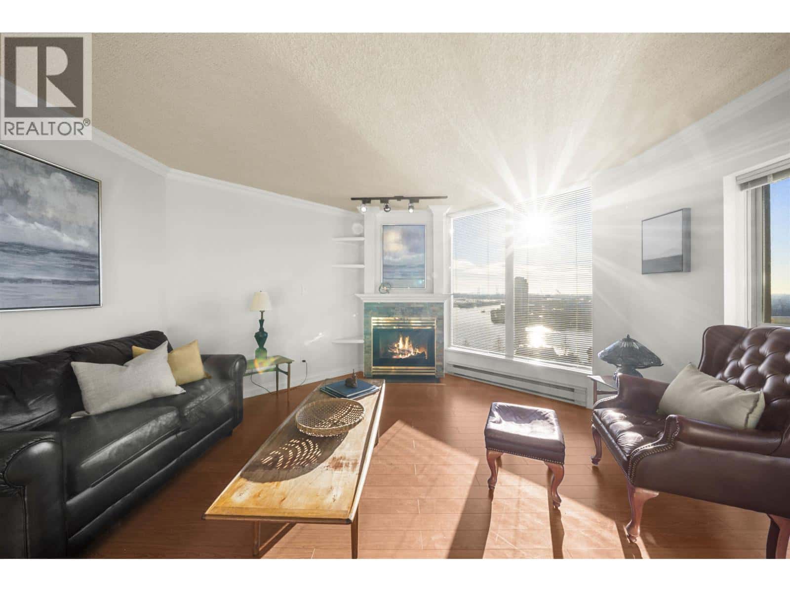 1604 1135 QUAYSIDE DRIVE — New Westminster, British Columbia - Photo 2 of 32