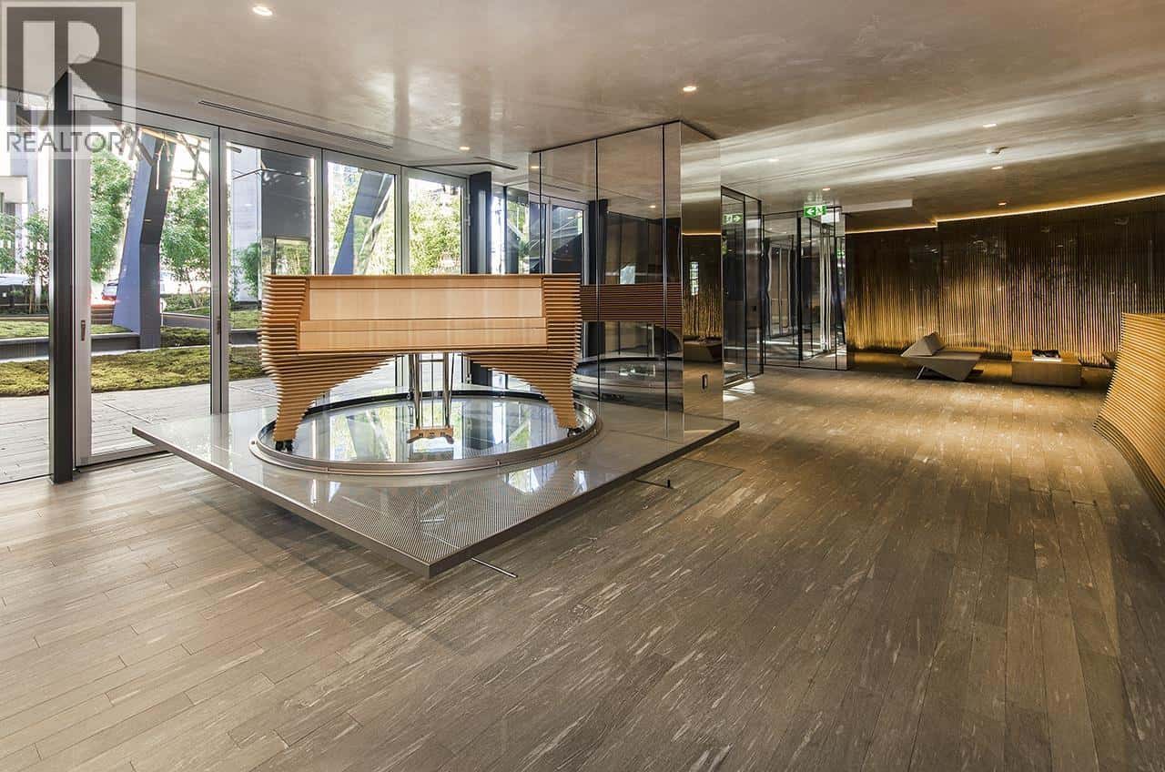 2205 1568 ALBERNI STREET — Vancouver, British Columbia - Photo 4 of 33