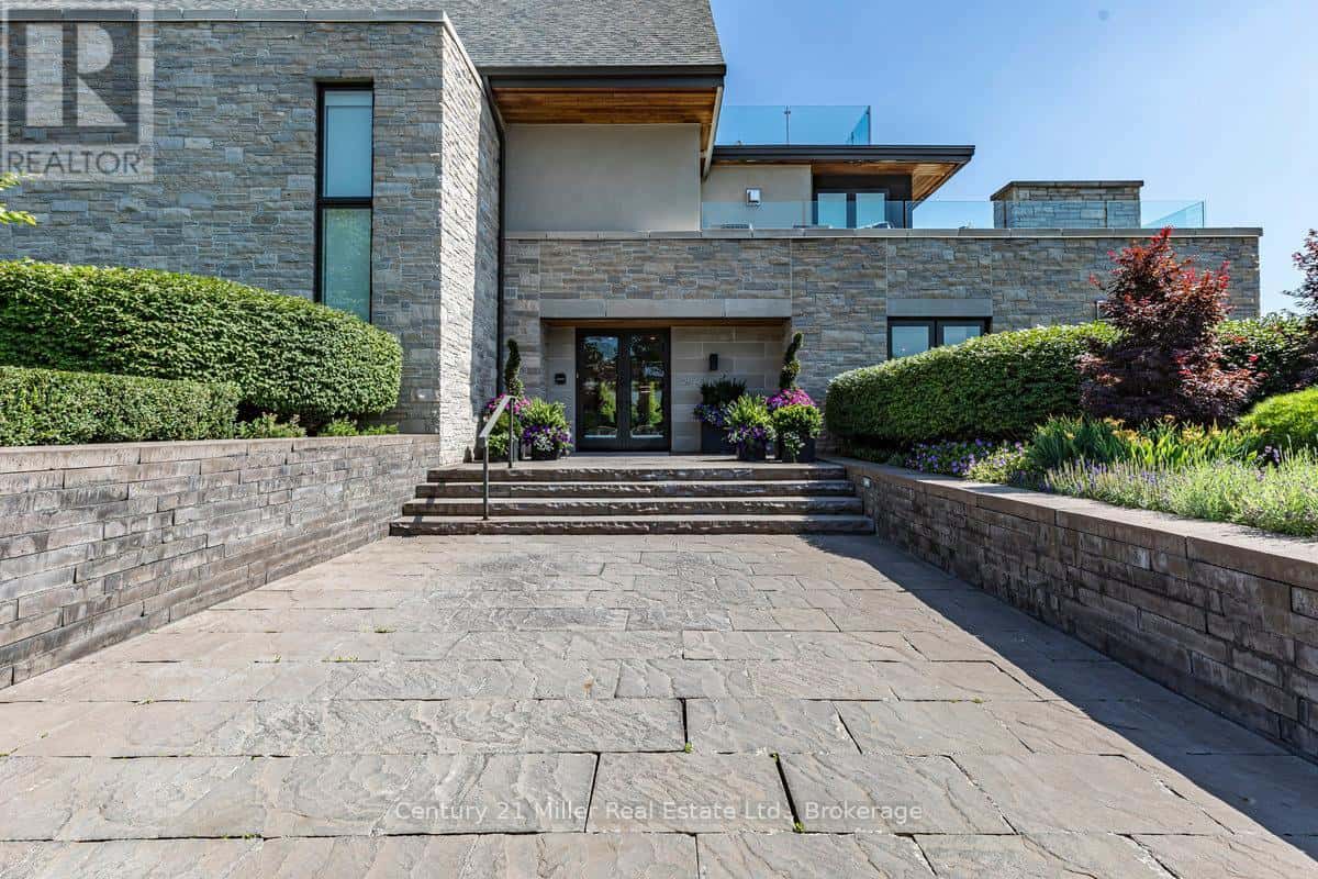 26 - 10 MAPLE GROVE DRIVE — Oakville (MO Morrison), Ontario - Photo 4 of 38