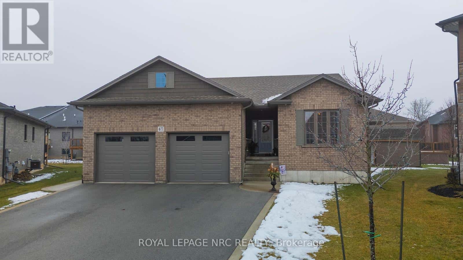 67 HICKORY COURT — Port Colborne (Sugarloaf), Ontario - Photo 2 of 40