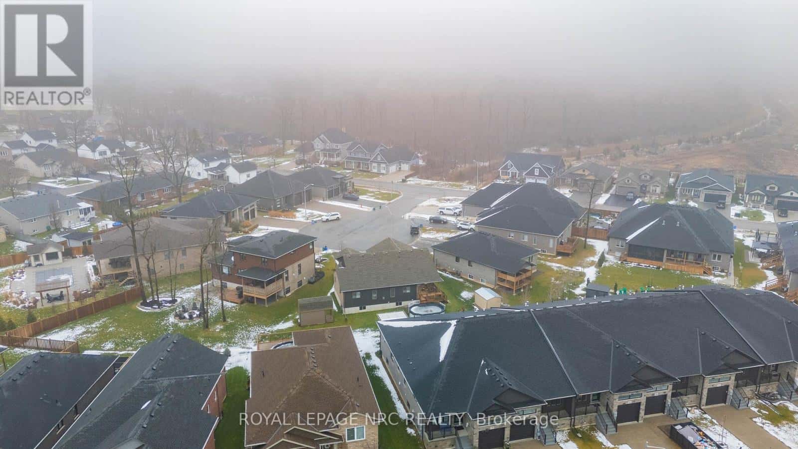 67 HICKORY COURT — Port Colborne (Sugarloaf), Ontario - Photo 3 of 40