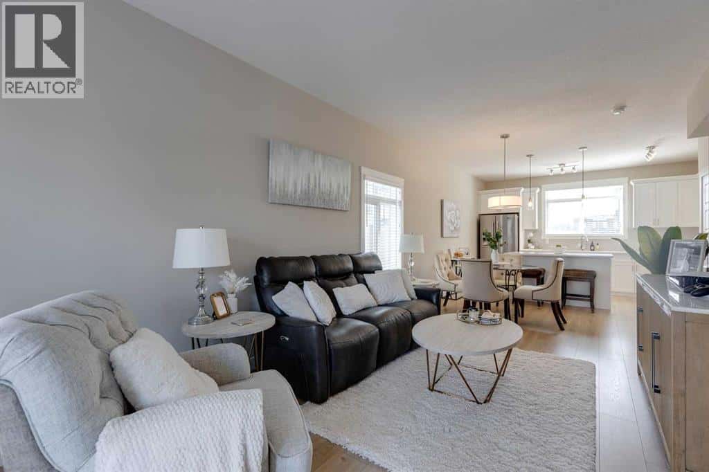 19 Sage Bluff Gate NW — Calgary, Alberta - Photo 4 of 23