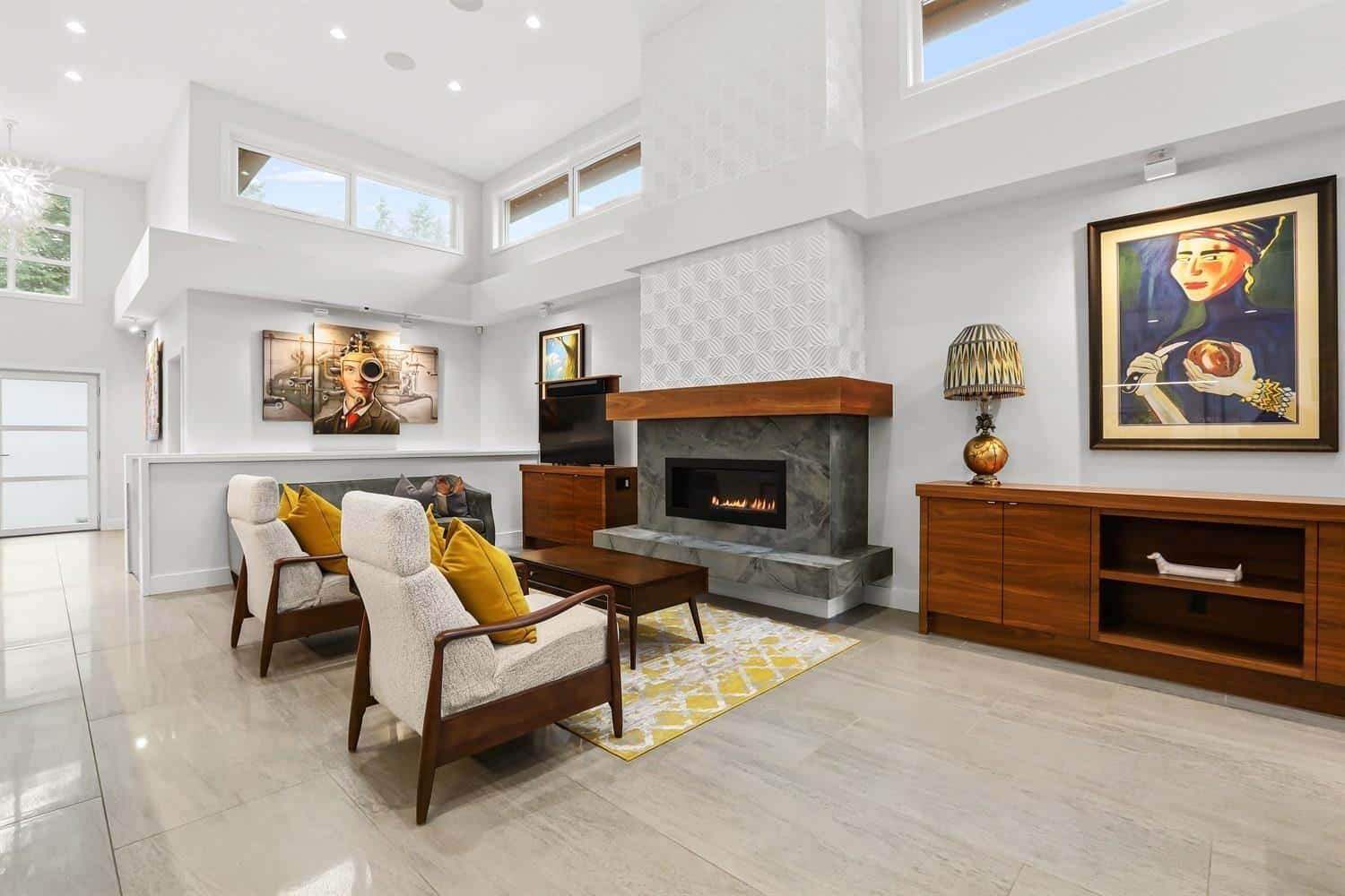 8901 MACKIE STREET — Langley, British Columbia - Photo 5 of 39