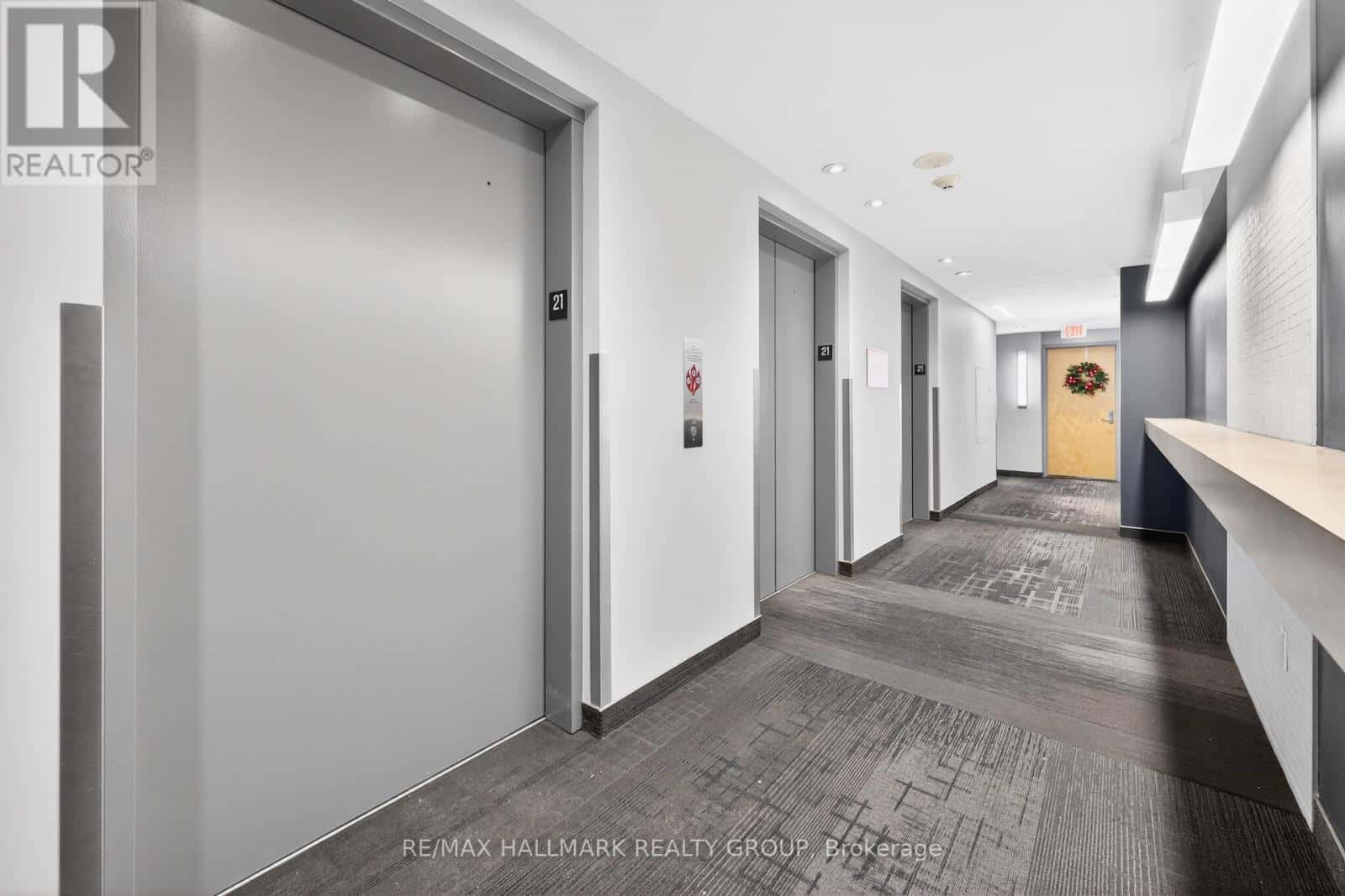 2104 - 179 METCALFE STREET — Ottawa, Ontario - Photo 4 of 40