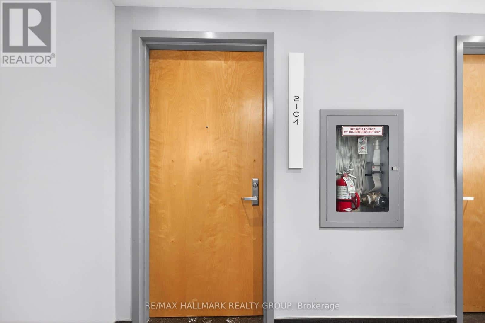 2104 - 179 METCALFE STREET — Ottawa, Ontario - Photo 5 of 40