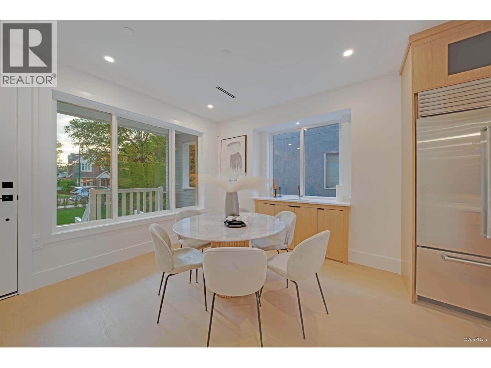 2658 WATERLOO STREET — Vancouver, British Columbia - Photo 4 of 38