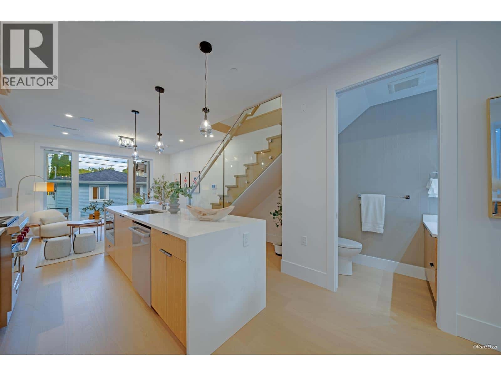 2658 WATERLOO STREET — Vancouver, British Columbia - Photo 5 of 38