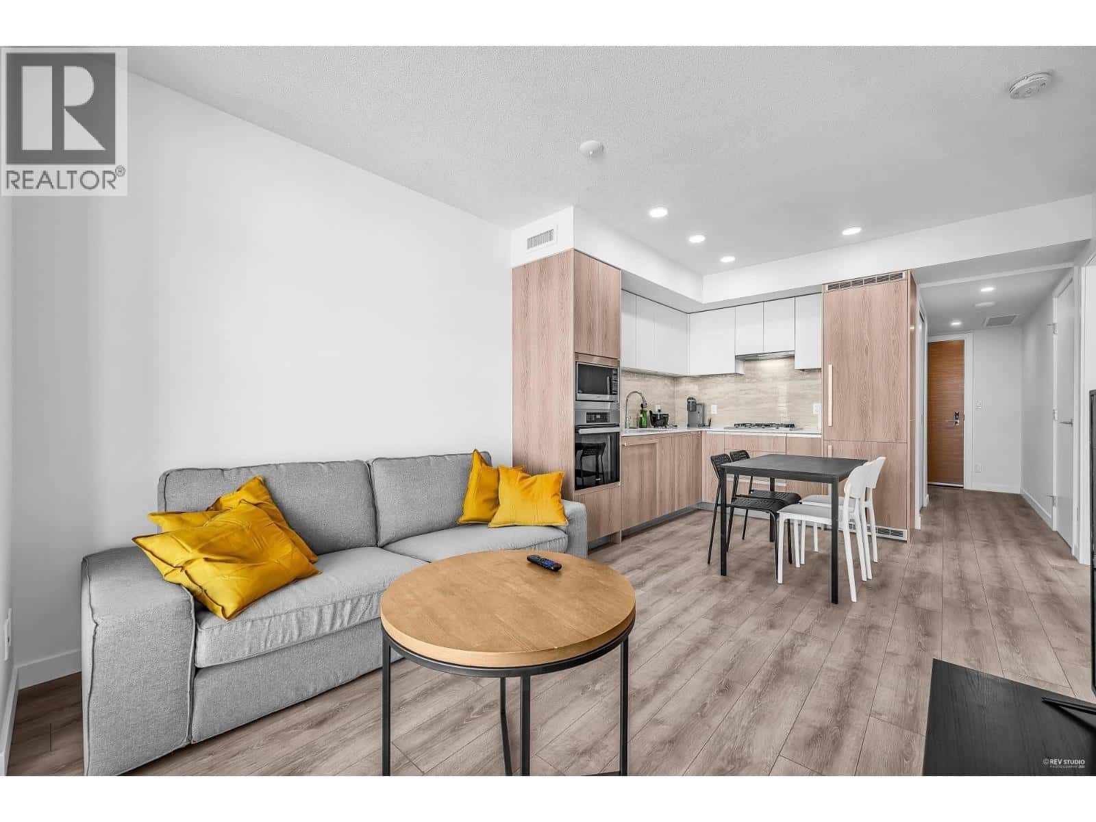 1204 6633 BUSWELL STREET — Richmond, British Columbia - Photo 5 of 32