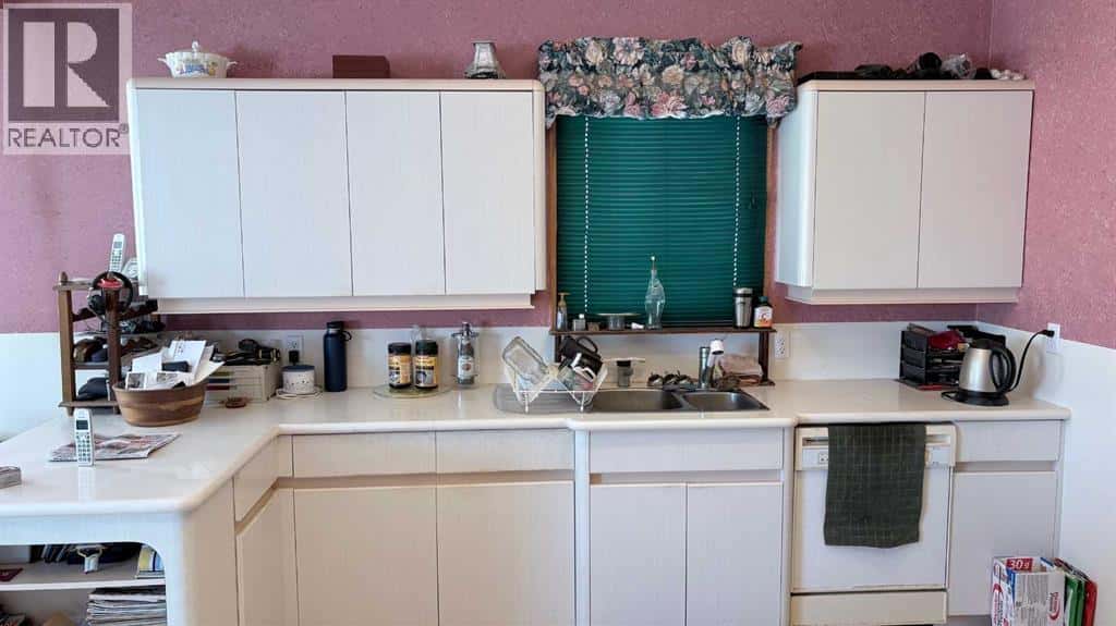 8029 TWP 102 — Seven Persons, Alberta - Photo 3 of 27