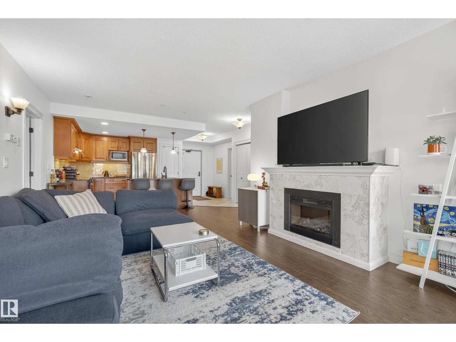 #603 10142 111 ST NW — Edmonton, Alberta - Main photo