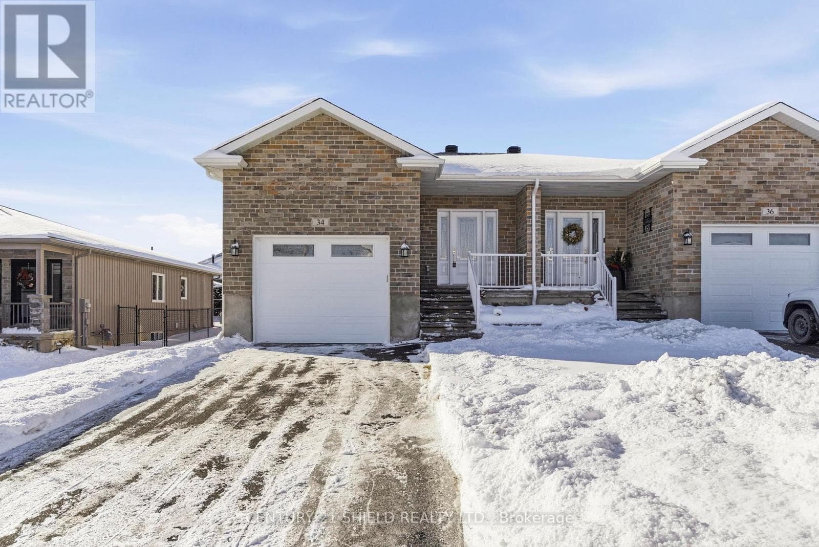 34 FORRESTER WAY — South Stormont, Ontario - Main photo
