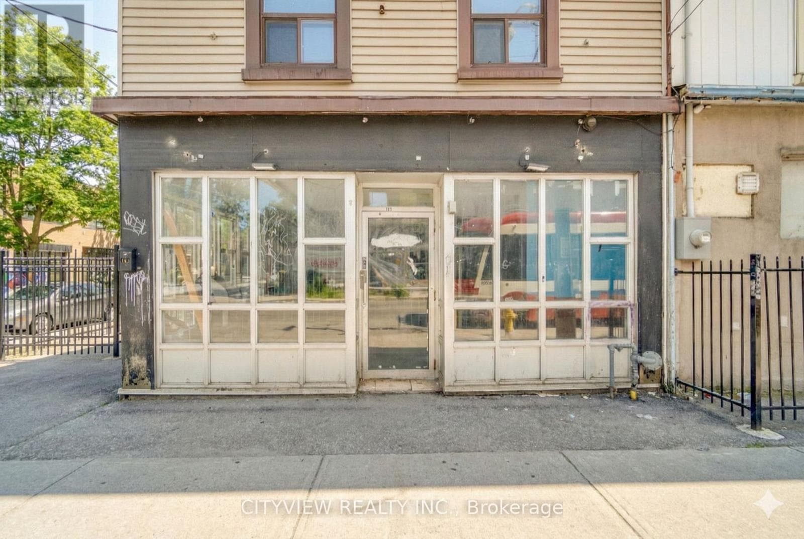 MAIN - 345 DUNDAS STREET E — Toronto (Moss Park) - Main photo