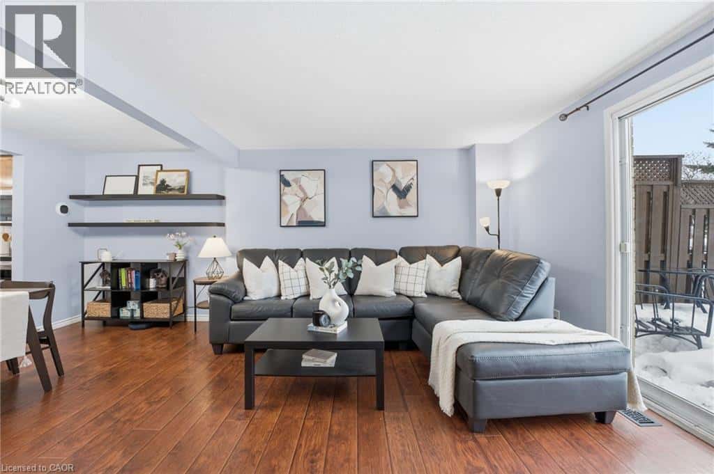 24 CATALINA Court — Kitchener, Ontario - Photo 4 of 23