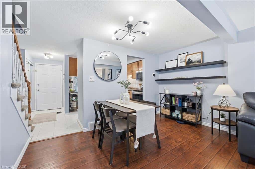 24 CATALINA Court — Kitchener, Ontario - Photo 5 of 23