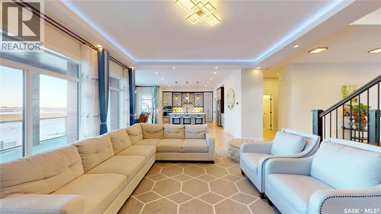 407 Kenaschuk CRESCENT — Saskatoon, Saskatchewan - Photo 5 of 50