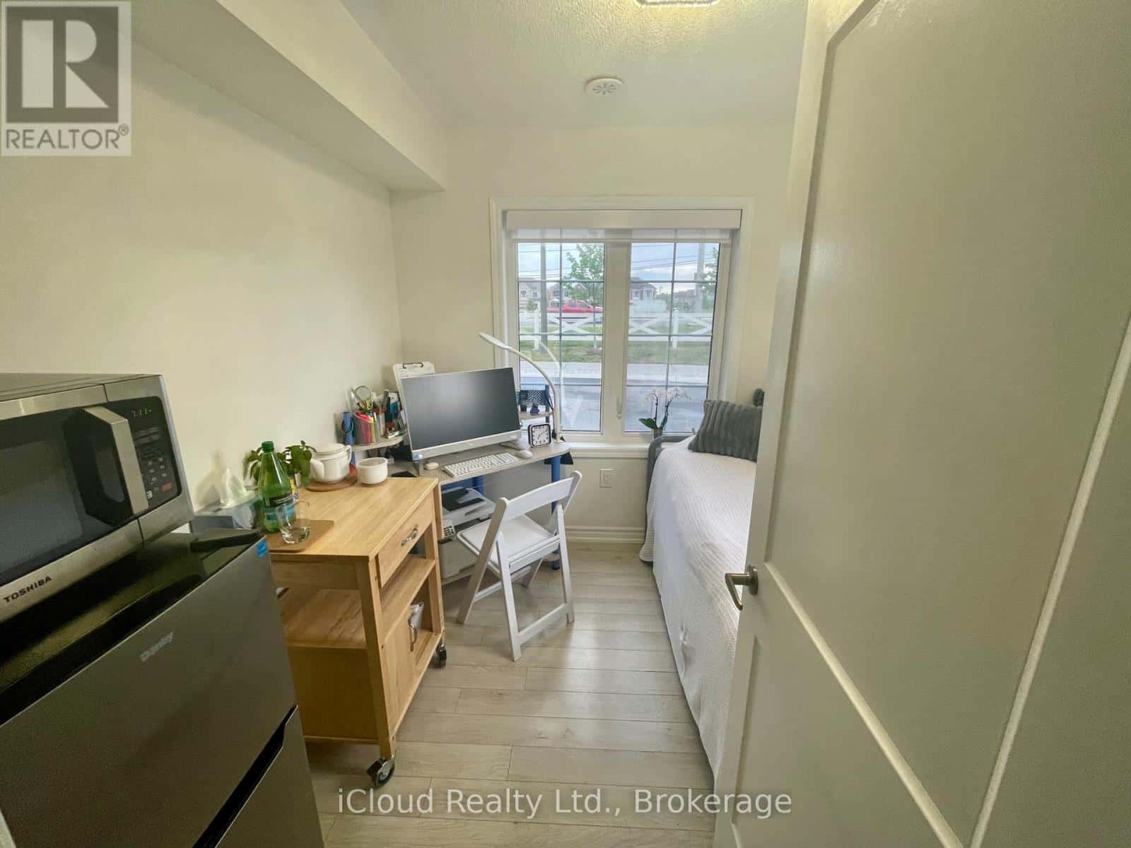 73 - 1222 ROSE WAY — Milton (CB Cobban), Ontario - Photo 3 of 22