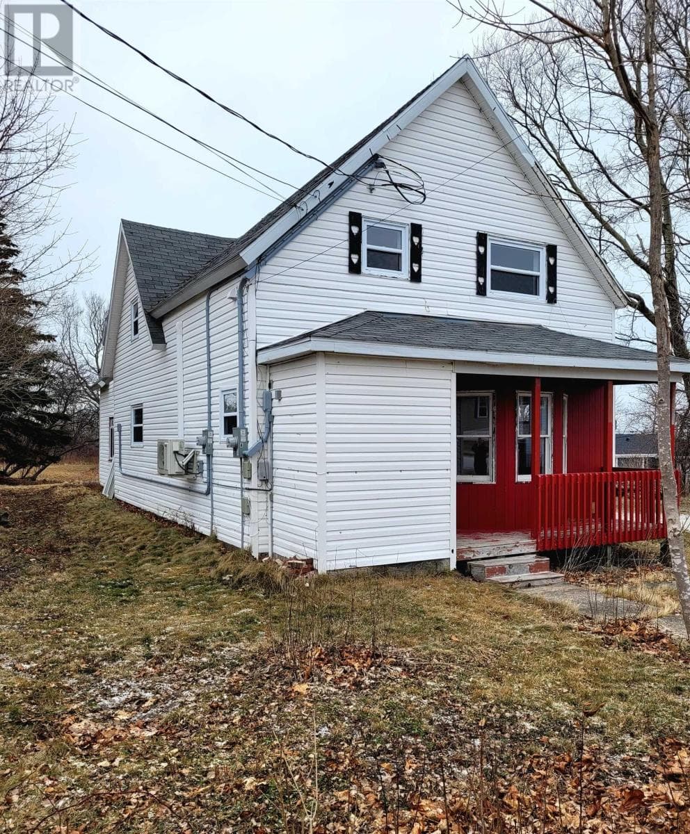 4 Queen Street — Sydney Mines, Nova Scotia - Main photo