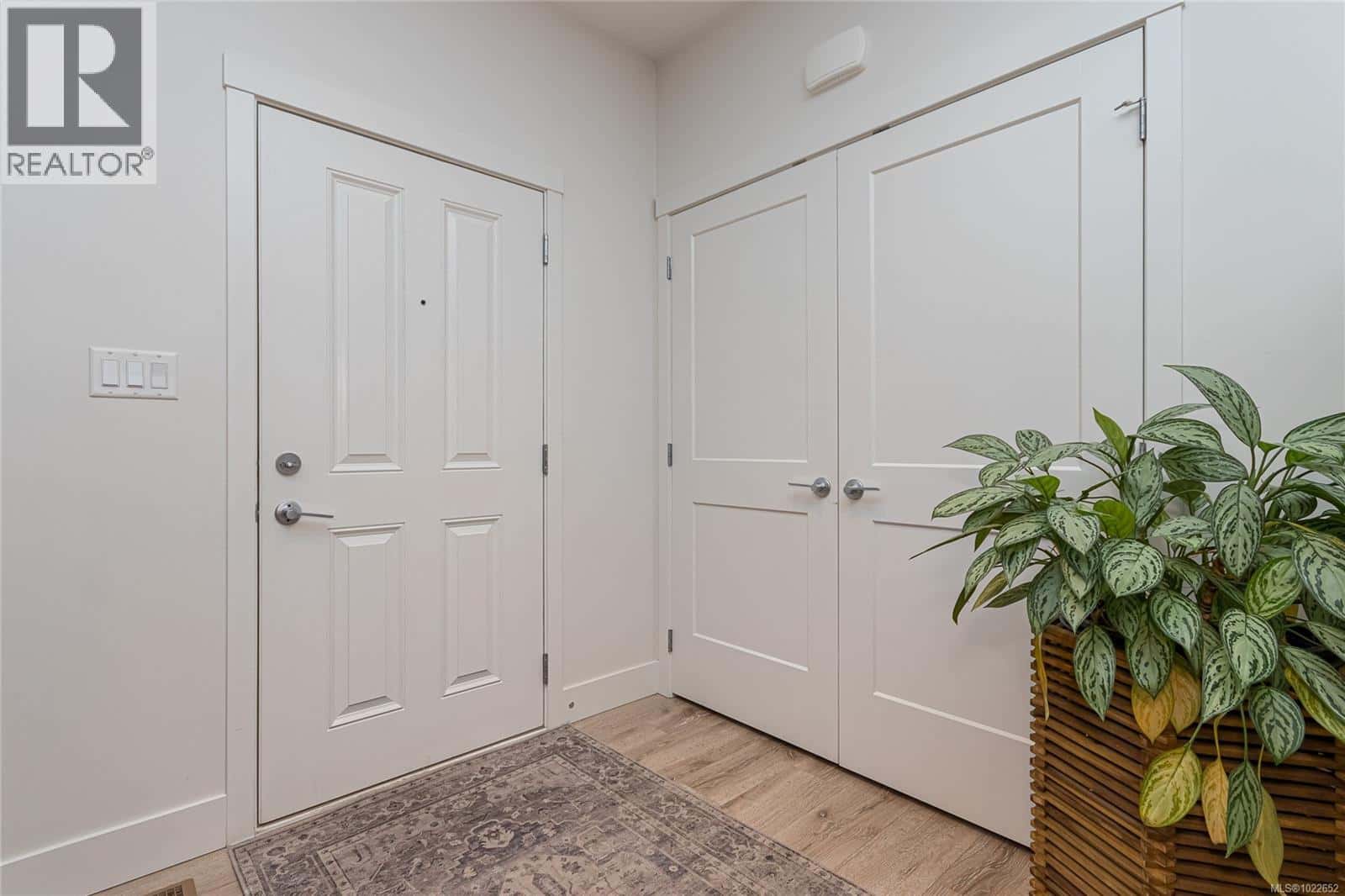 364 Kestrel St — Colwood, British Columbia - Photo 5 of 47