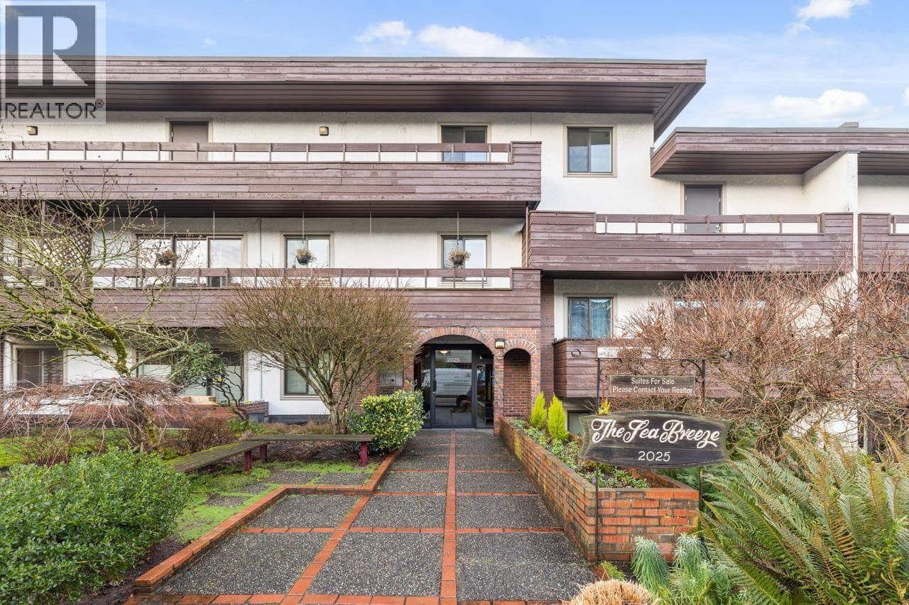 308 2025 W 2ND AVENUE — Vancouver, British Columbia - Main photo