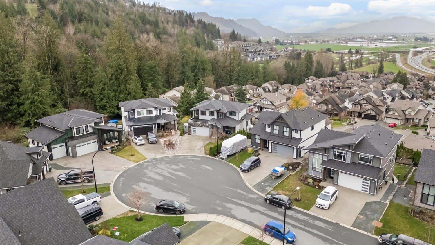 Chilliwack — Chilliwack - Photo 2 of 40