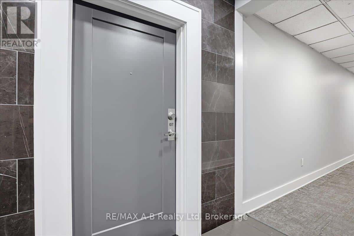 107 - 255 JOHN STREET N — Stratford, Ontario - Photo 3 of 24