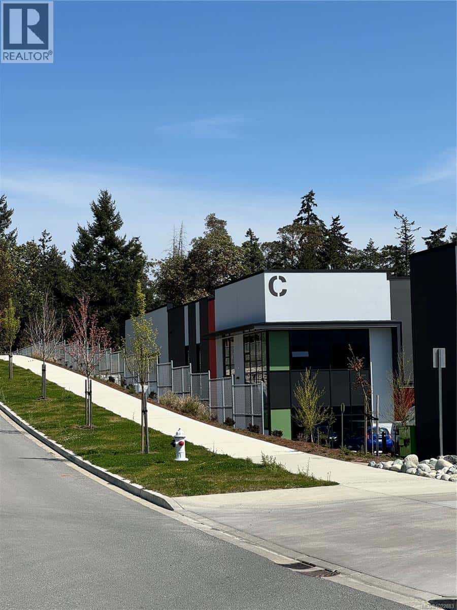 106 650C Allandale Rd — Colwood, British Columbia - Photo 2 of 13