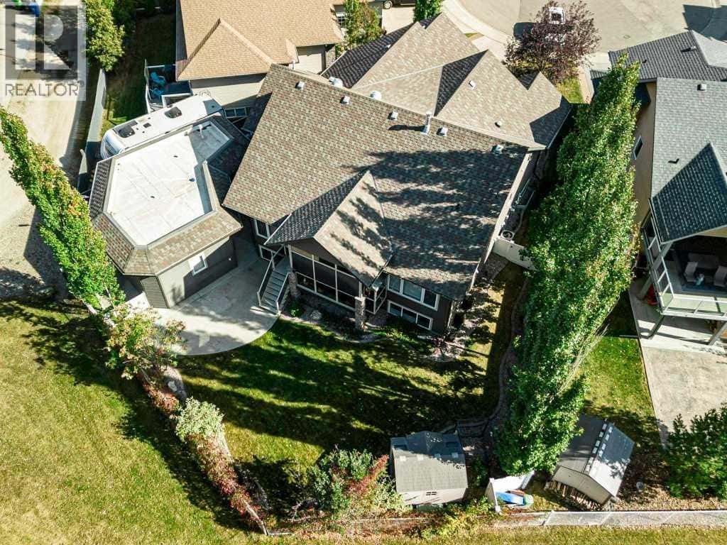 34 Overand Place — Red Deer, Alberta - Photo 5 of 49