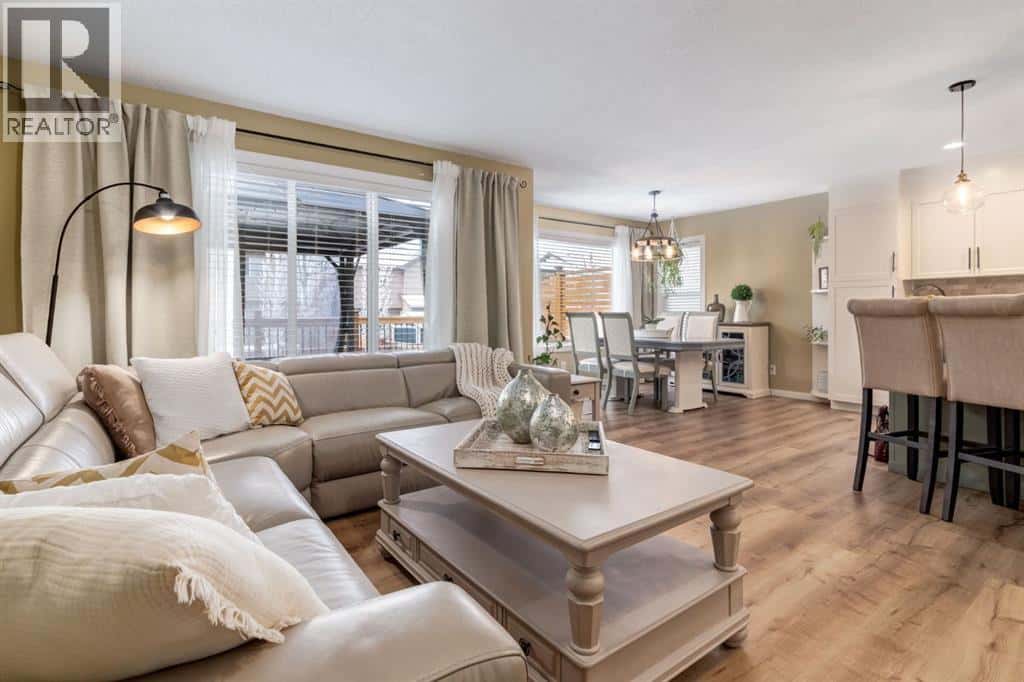 82 Cranwell Common SE — Calgary, Alberta - Photo 3 of 48