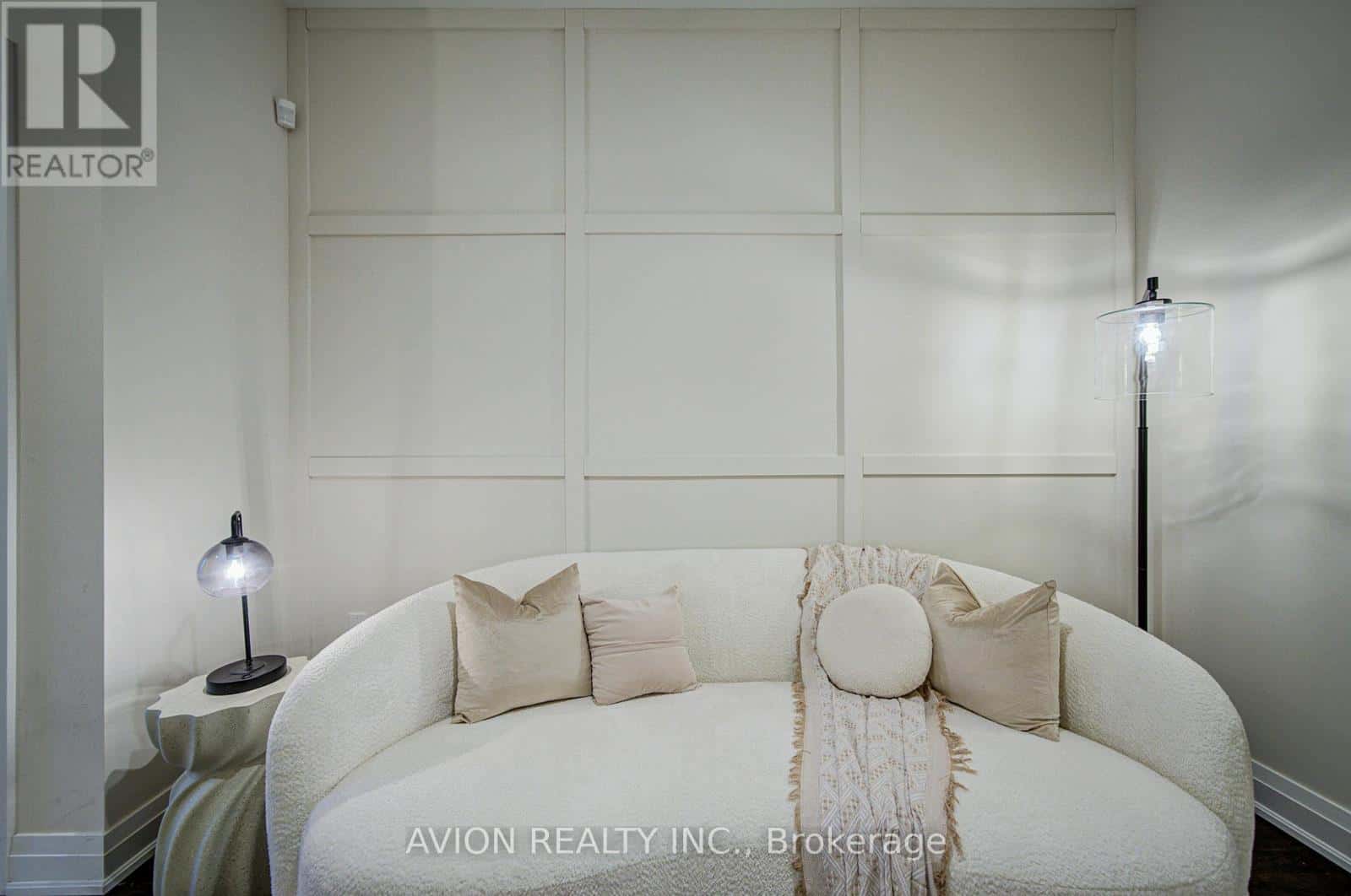 42 CAUSLAND LANE — Richmond Hill (Devonsleigh), Ontario - Photo 4 of 39