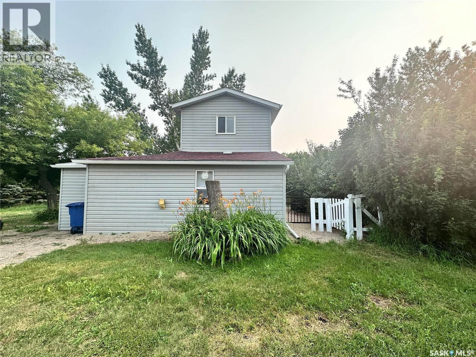 101 1st AVENUE — Lajord Rm No. 128, Saskatchewan - Main photo