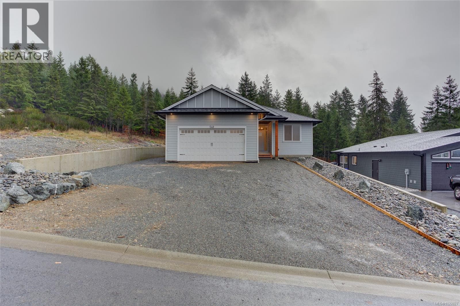 549 Mountain View Dr — Lake Cowichan, British Columbia - Main photo