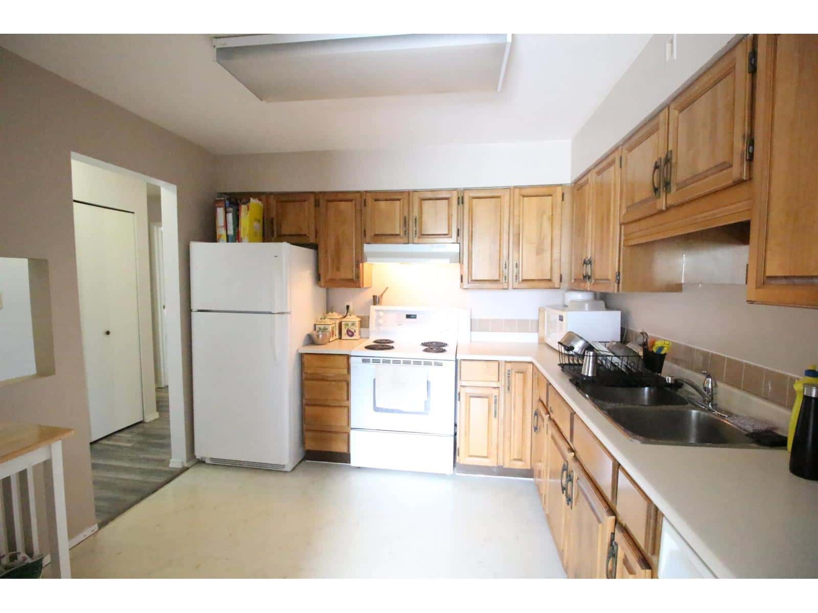 204 32025 TIMS AVENUE — Abbotsford, British Columbia - Photo 2 of 25