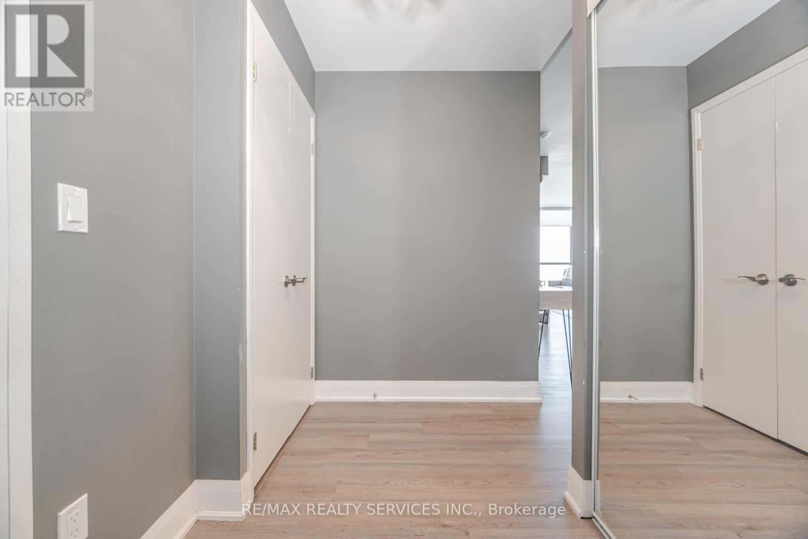 Vaughan (Concord) — Vaughan (Concord) - Photo 5 of 27