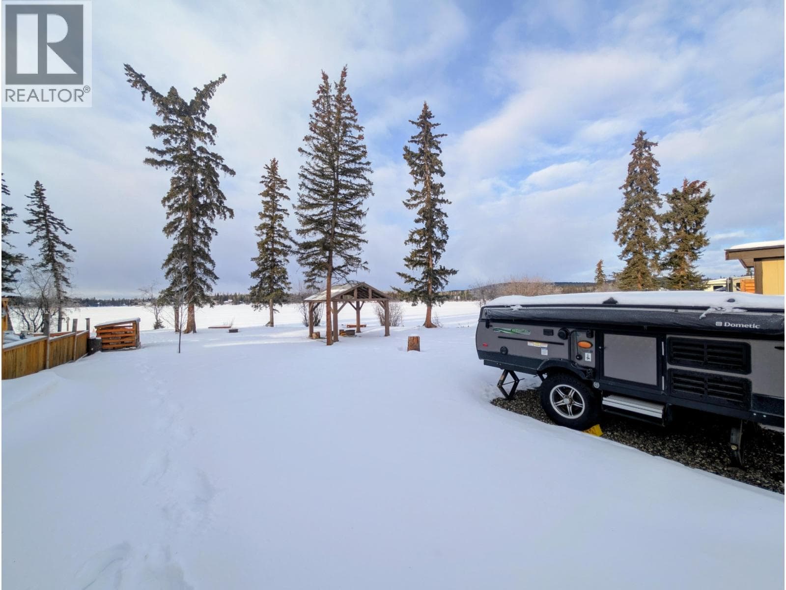 SLT 27 8260 ACE HIGH ROAD — 70 Mile House, British Columbia - Main photo